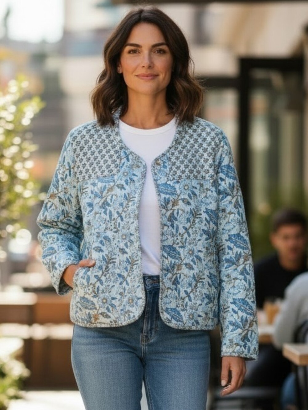 dRA Los Angeles Pale Blue Floral Quilted Jacket